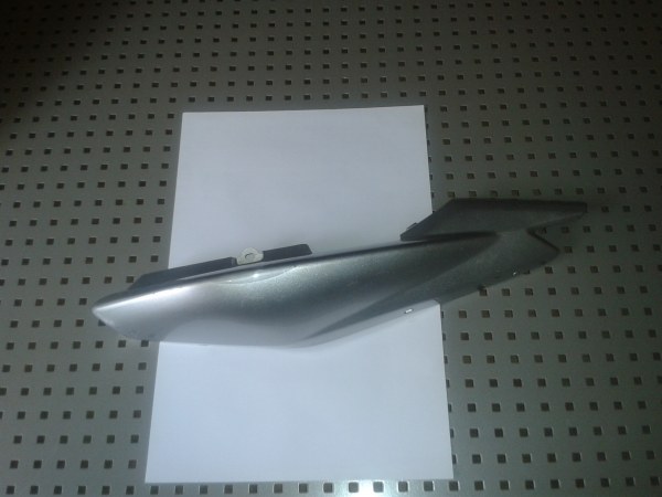 Cache lat&eacute;ral gauche yamaha fz6 2008 pas cher