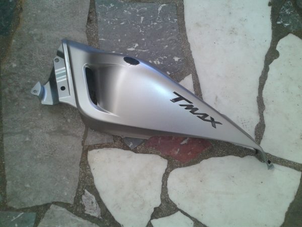 Cache lat&eacute;ral gauche yamaha tmax 530 2016