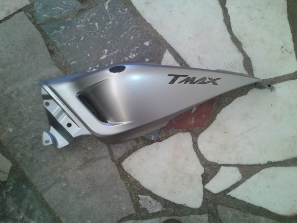 Cache lat&eacute;ral gauche yamaha tmax 530 2016 pas cher