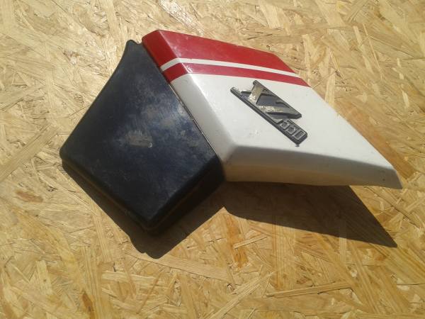 Cache lat&eacute;ral gauche yamaha xz 550 1985 pas cher