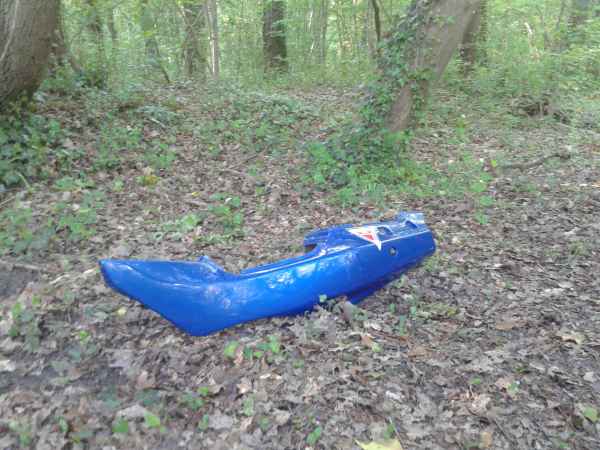 Vente Cache lat&eacute;ral gauhe kawasaki zx6r 1997