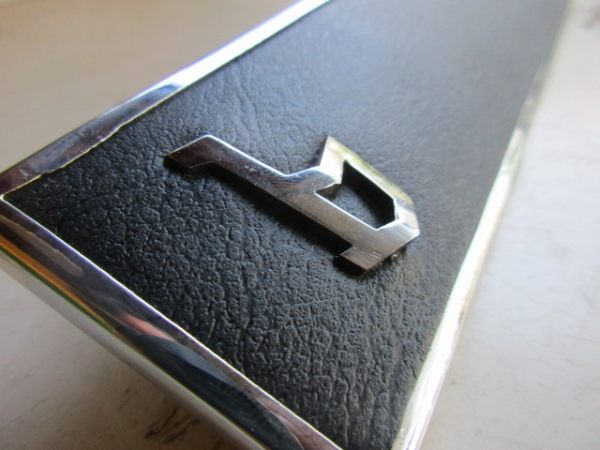 Vente Cache radio alfa romeo montreal