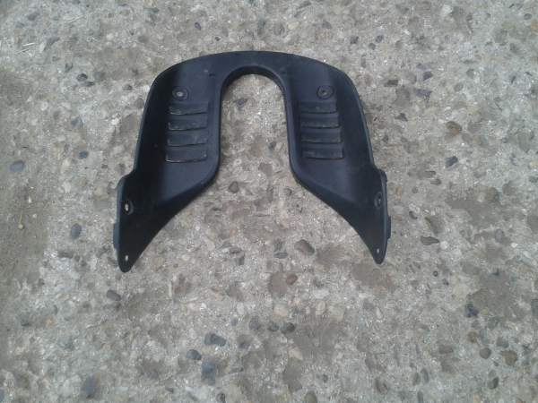 Cache r&eacute;servoir suzuki 650 dr 1992