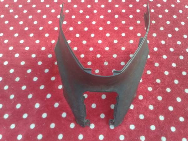 Cache selle scooter barossa 50 speed race 2008