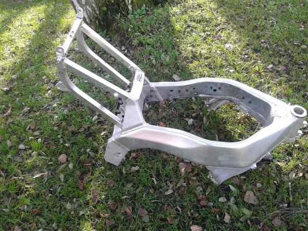 Annonce Cadre yamaha 750 yzf 1993