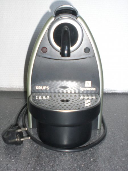 Cafetiere nespresso - dolce gusto - lot cafetiere