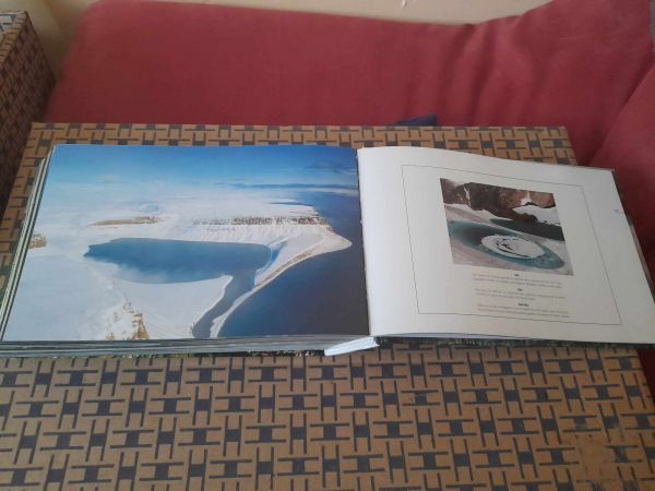 Annonce Canada entre ciel et terre - erin mc closkey colle