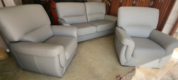 Canapé cuir gris 3 places + 2 fauteuils