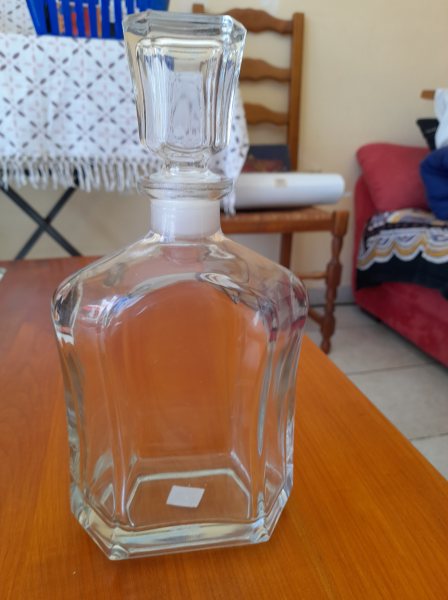 Carafe en verre &agrave; eau , whisky , liqueur