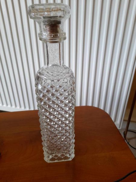 Annonce Carafe en verre pour liqueur