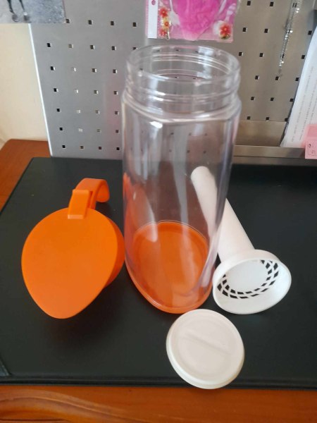 Carafe rafraichissante en plastique avec réservoir pas cher