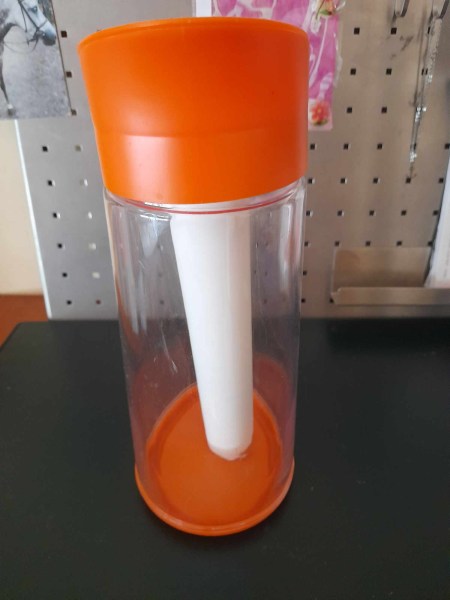 Annonce Carafe rafraichissante en plastique avec réservoir