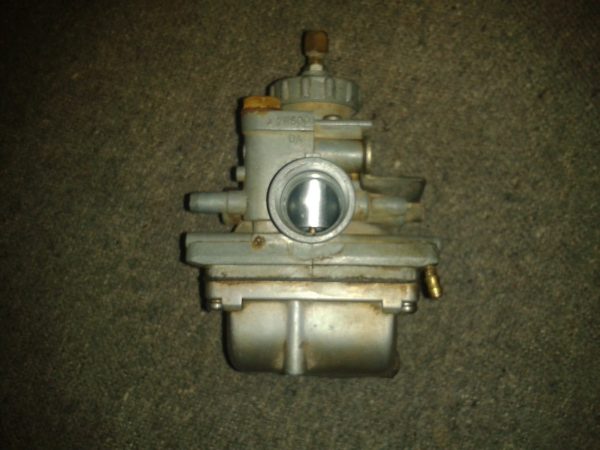 Carburateur gauche yamaha 125 rdx 1981
