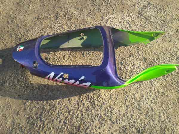 Vente Carénage  arriére kawasaki zx6r 1999