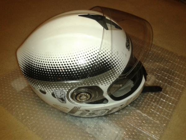 Casque neuf shark white pas cher