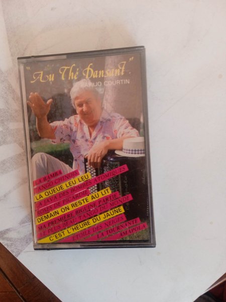 Cassette audio " au thé dansant "