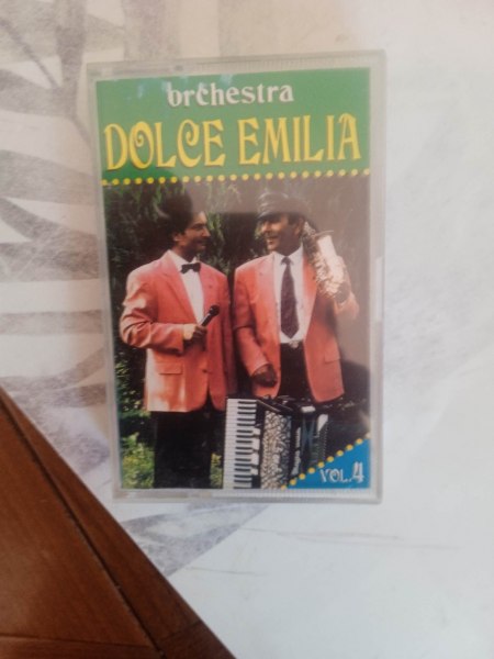 Cassette audio " dolce emilia"