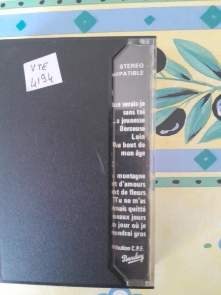 Cassette audio " jean ferrat " pas cher