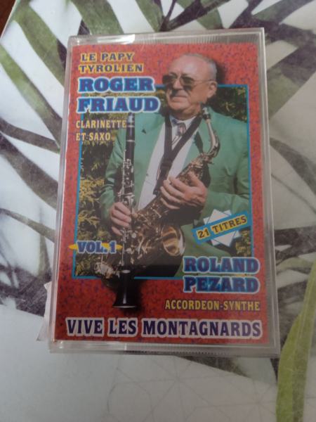 Cassette audio " roger friaud"