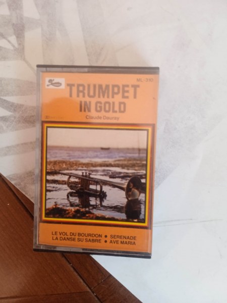 Cassette audio " trumpet in gold "