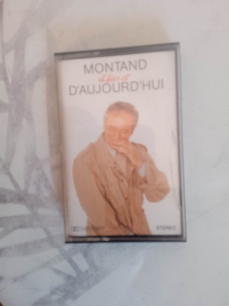 Cassette audio "yves montand "