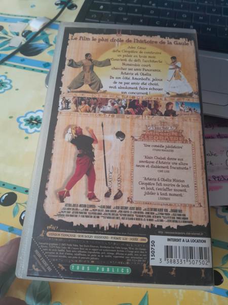 Cassette vhs "  ast&eacute;rix et ob&eacute;lix " pas cher