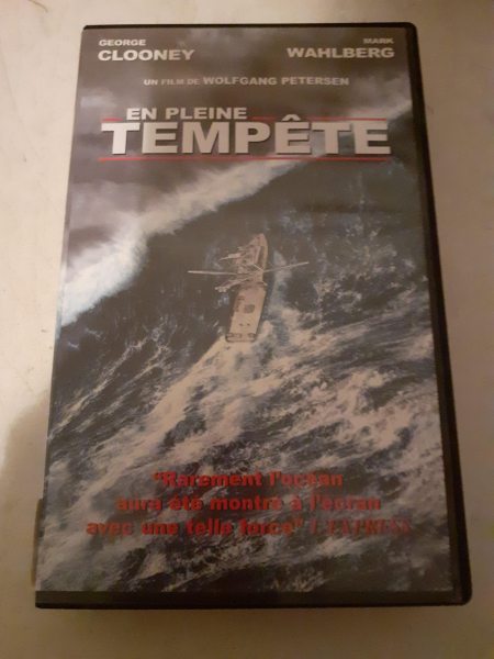 Cassette vhs " en pleine temp&eacute;te "