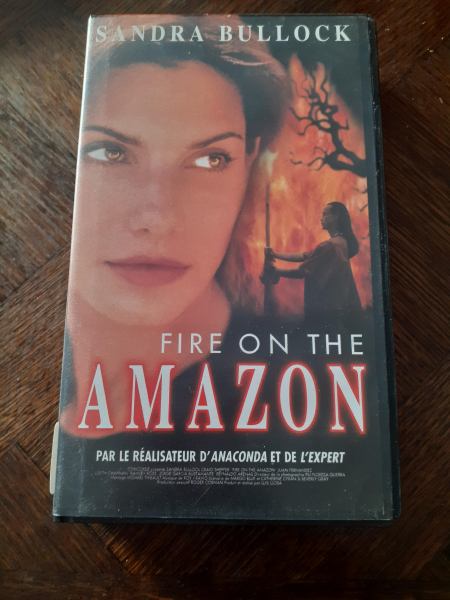 Cassette vhs " fire on the amazon"