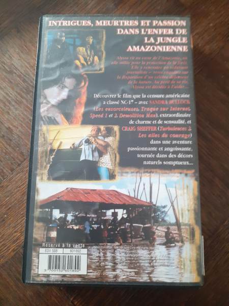 Vente Cassette vhs " fire on the amazon"