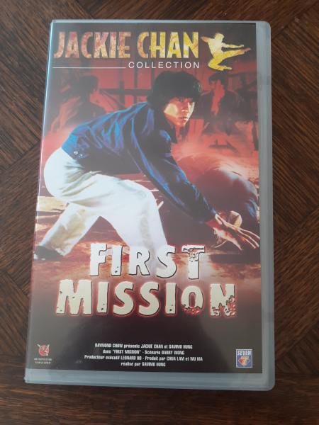 Cassette vhs " first mission"