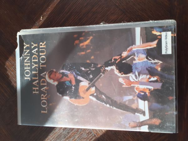 Cassette vhs "johnny hallyday"