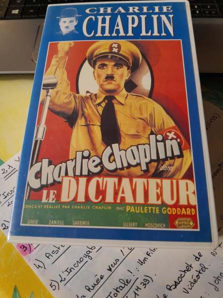 Cassette vhs "  le dictateur "