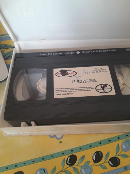 Vente Cassette vhs "  le professionnel "