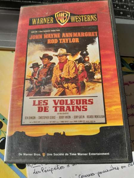 Cassette vhs "  les voleurs de trains "