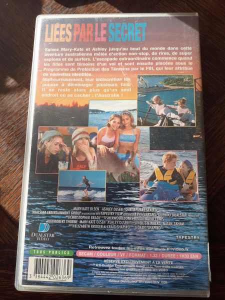 Vente Cassette vhs " li&eacute;es par le secret"