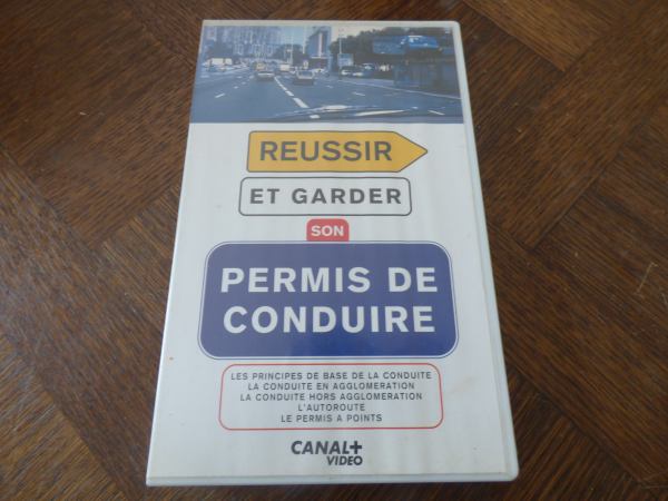 Cassette vhs " reussir et garder son permis