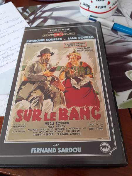 Cassette vhs " sur le banc"