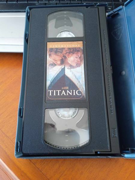 Cassette vhs " titanic " pas cher