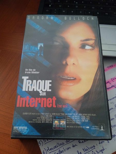 Cassette vhs " traque sur internet "