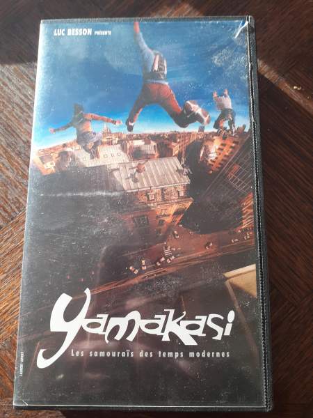 Cassette vhs "yamakasi"