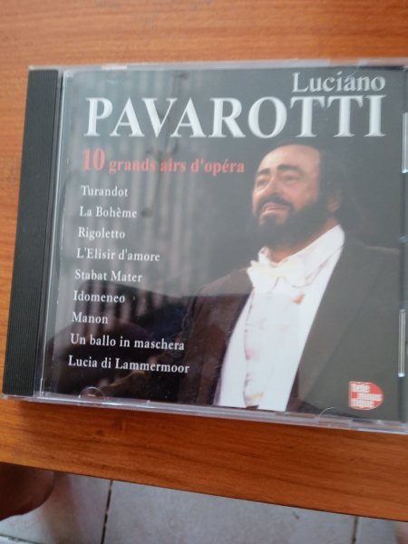 Cd " luciano pavarotti "