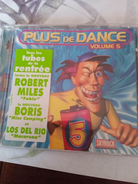 Cd  " plus de dance vol.5 "