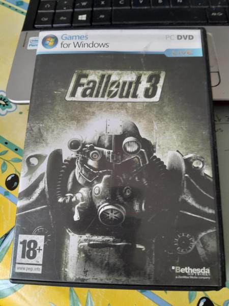 Cd rom pc  "fallout 3 "