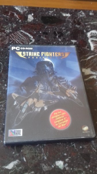 Cd rom pc "strike fighters project 1 "