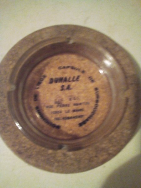 Cendrier rond en li&egrave;ge et verre duhalle s.a