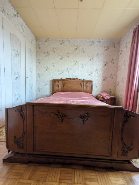 Annonce Chambre à coucher en bois massif sculpté