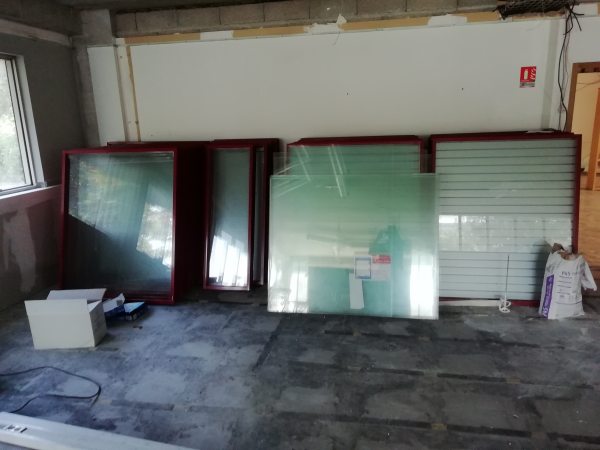 Annonce Chassis fixe alu pour cloison int&eacute;rieure