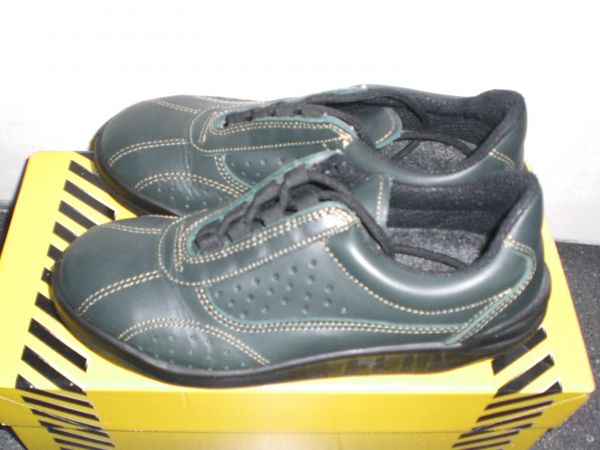 Chaussure de securite t.37 ou t.41 neuve