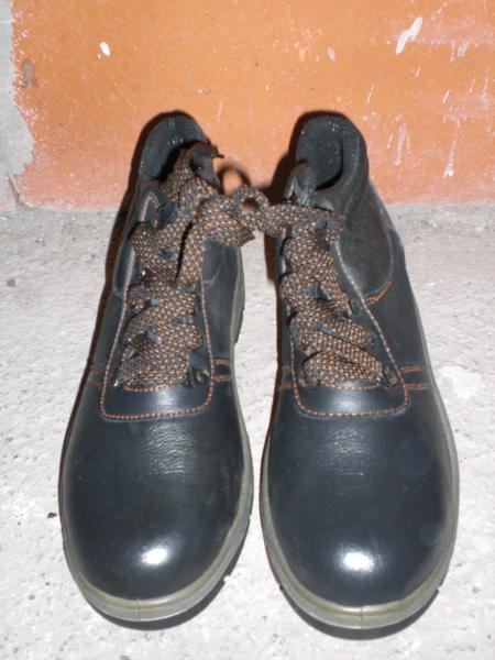 Annonce Chaussure de securite t.37 ou t.41 neuve