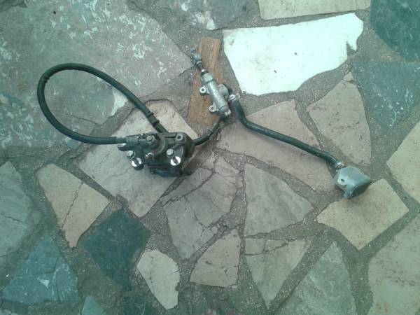 Circuit de frein arriére suzuki 750 inazuma 1999 pas cher